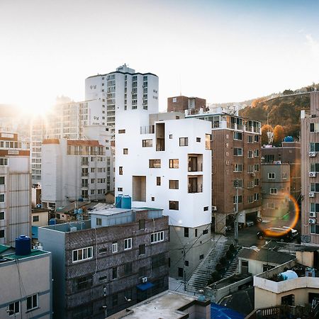 Morning Dew Guesthouse Пусан Екстер'єр фото