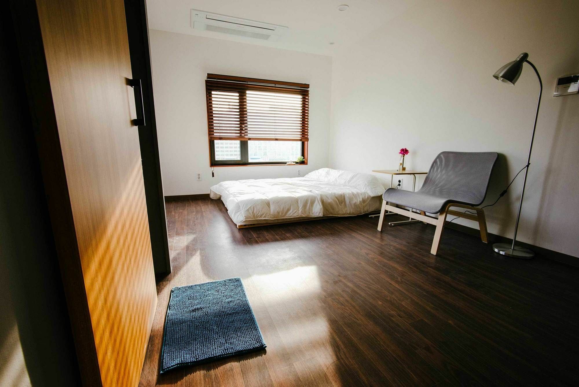 Morning Dew Guesthouse Пусан Екстер'єр фото