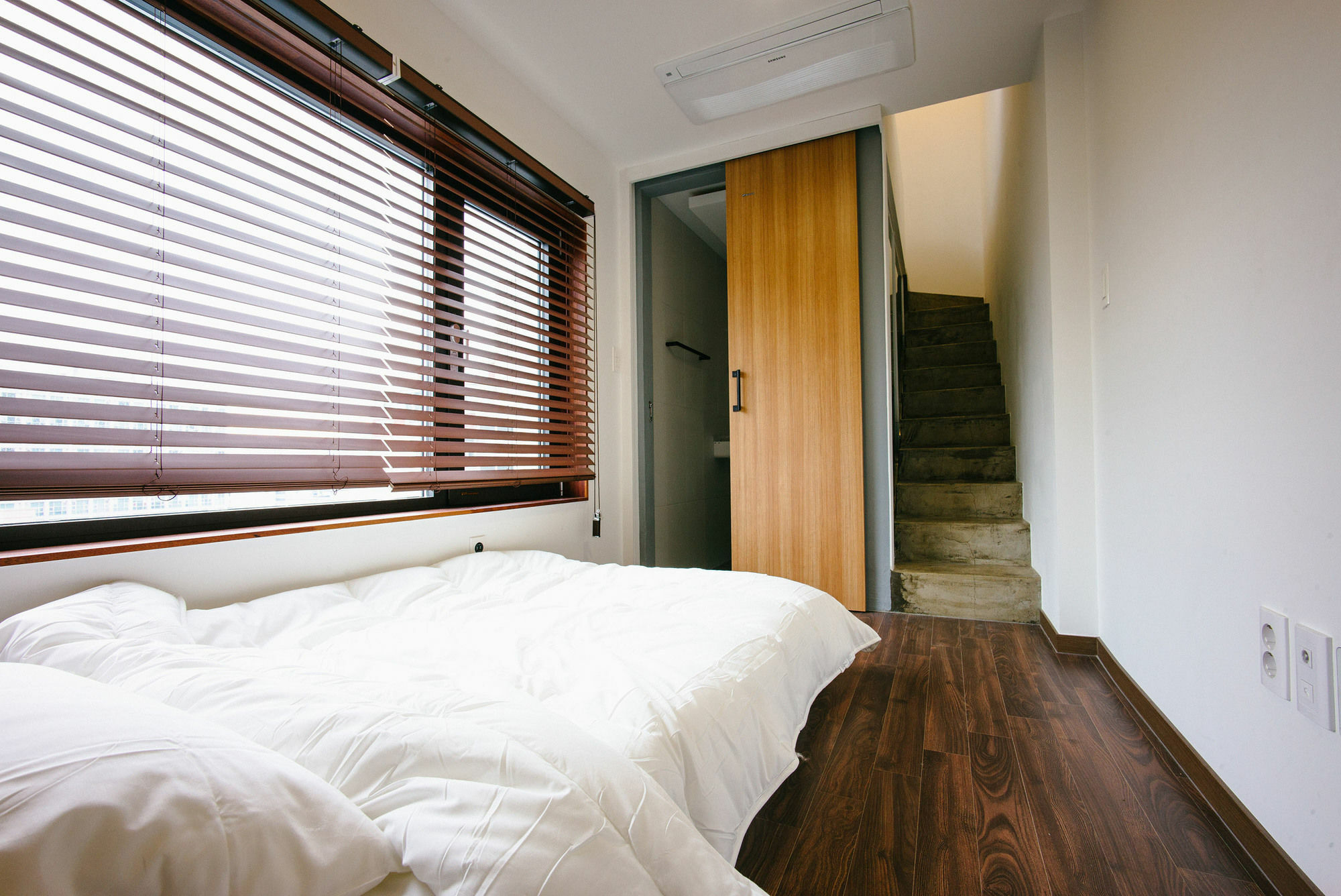 Morning Dew Guesthouse Пусан Екстер'єр фото